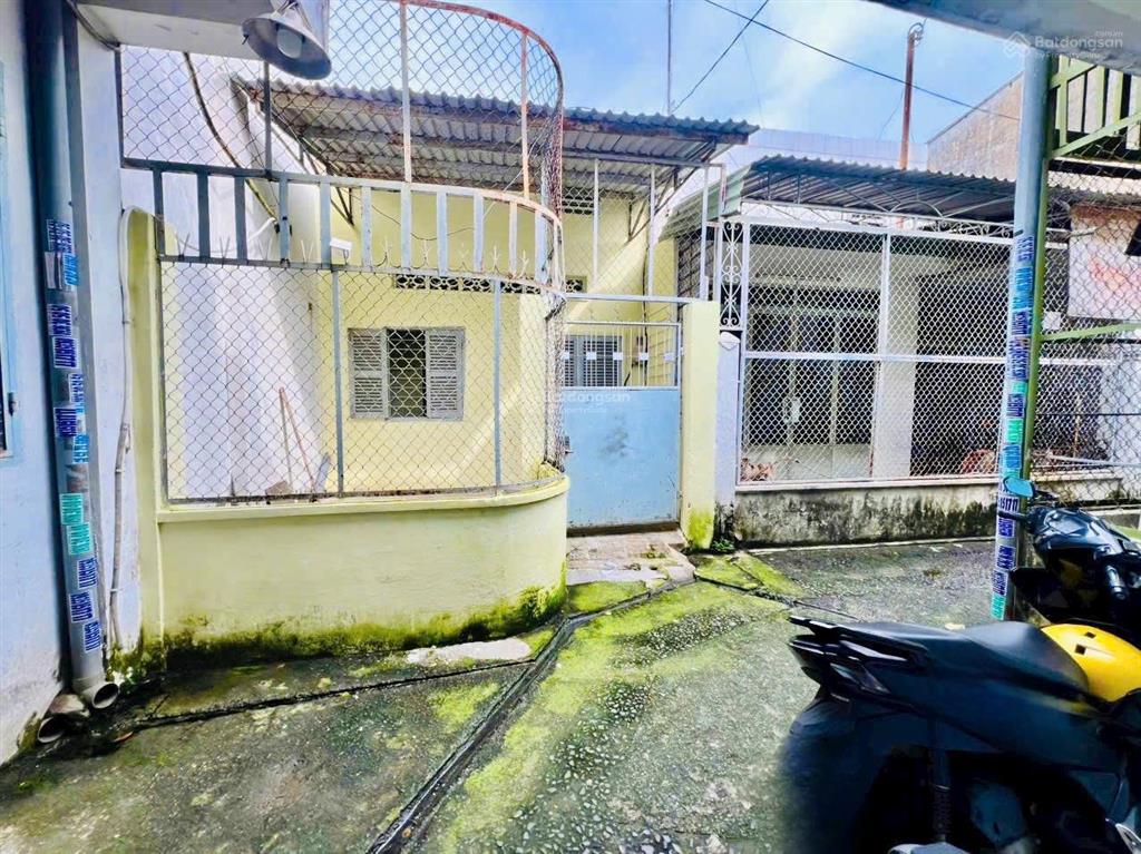 Nhà cấp 4. phường trấn biên. đường phan đình phùng. 0906 694 ***