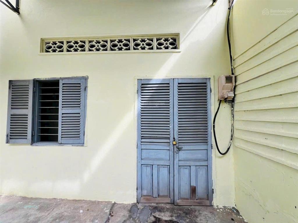 Nhà cấp 4. phường trấn biên. đường phan đình phùng. 0906 694 ***