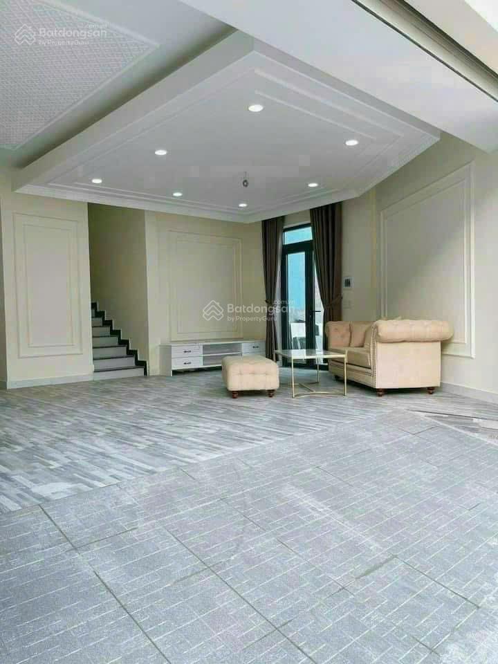 Bán căn nhà p. tân phong ngay chợ phúc hải. 0906 694 ***