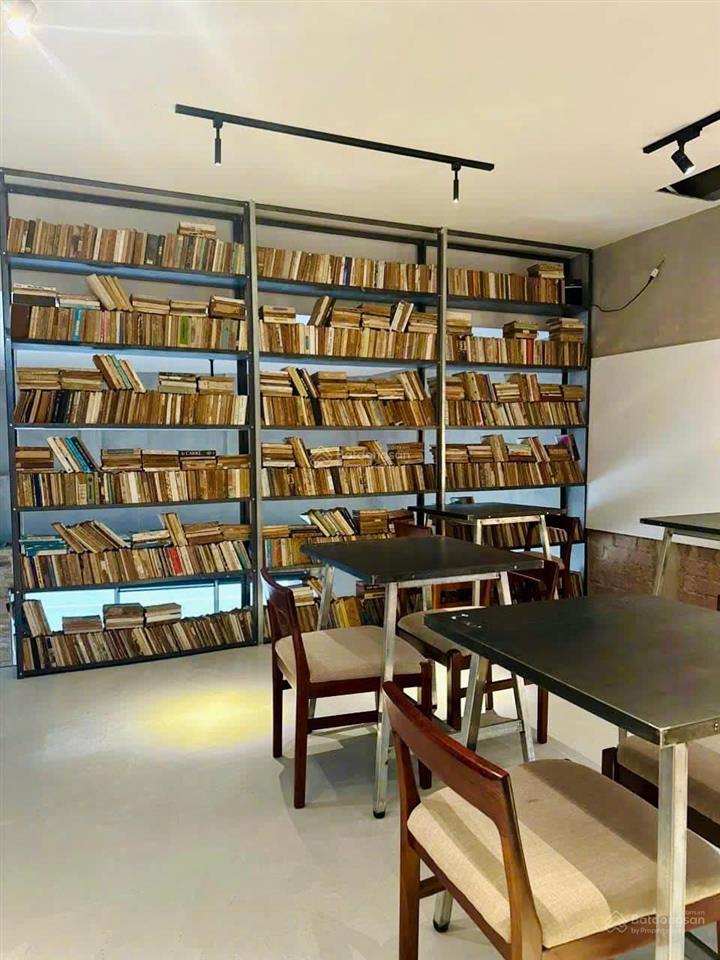 Sang quán cafe 18 mét mặt tiền ngay công viên biên hùng 350 triệu. sđt 0906 694 ***