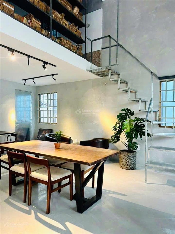 Sang quán cafe 18 mét mặt tiền ngay công viên biên hùng 350 triệu. sđt 0906 694 ***