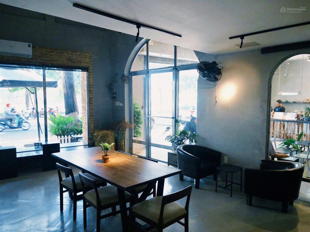 Sang quán cafe 18 mét mặt tiền ngay công viên biên hùng 350 triệu. sđt 0906 694 ***