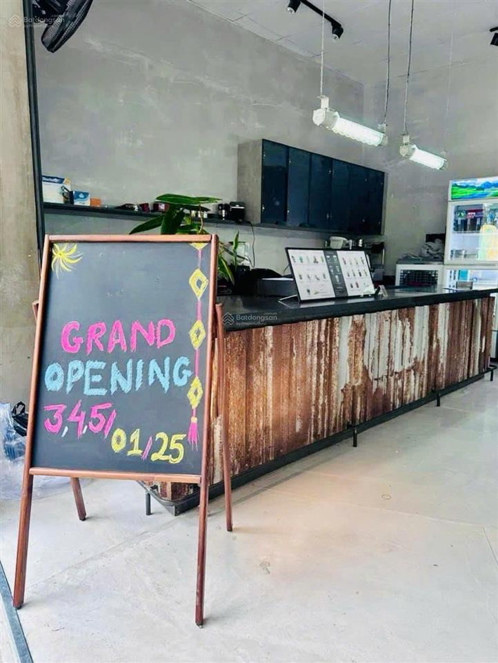 Sang quán cafe 18 mét mặt tiền ngay công viên biên hùng 350 triệu. sđt 0906 694 ***