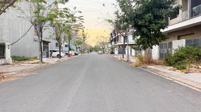Bán nhà 1 trệt 2 lầu  kdc bửu long, biên hoà