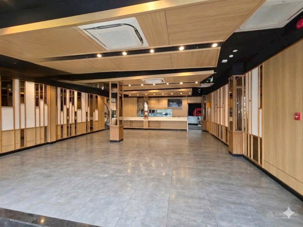 Cho thuê mặt bằng siêu đẹp  mặt tiền phạm văn thuận, biên hòa .  0906 694 ***