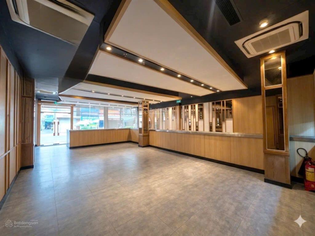 Cho thuê mặt bằng siêu đẹp  mặt tiền phạm văn thuận, biên hòa .  0906 694 ***