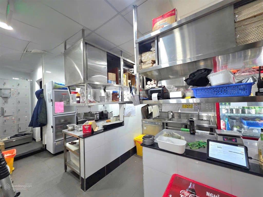 Cho thuê mặt bằng siêu đẹp  mặt tiền phạm văn thuận, biên hòa .  0906 694 ***