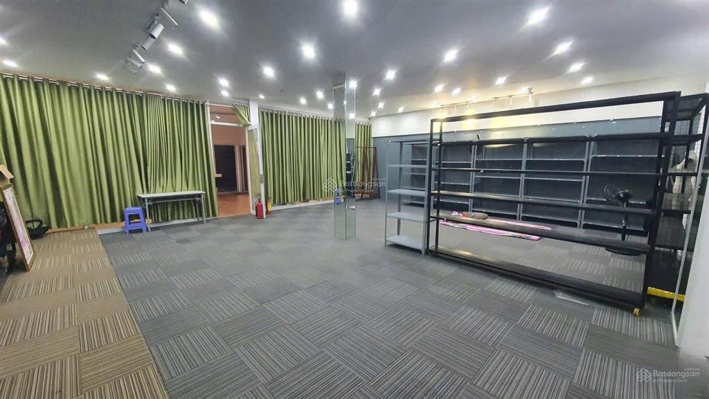 Cho thuê nhà mặt tiền p. thống nhất