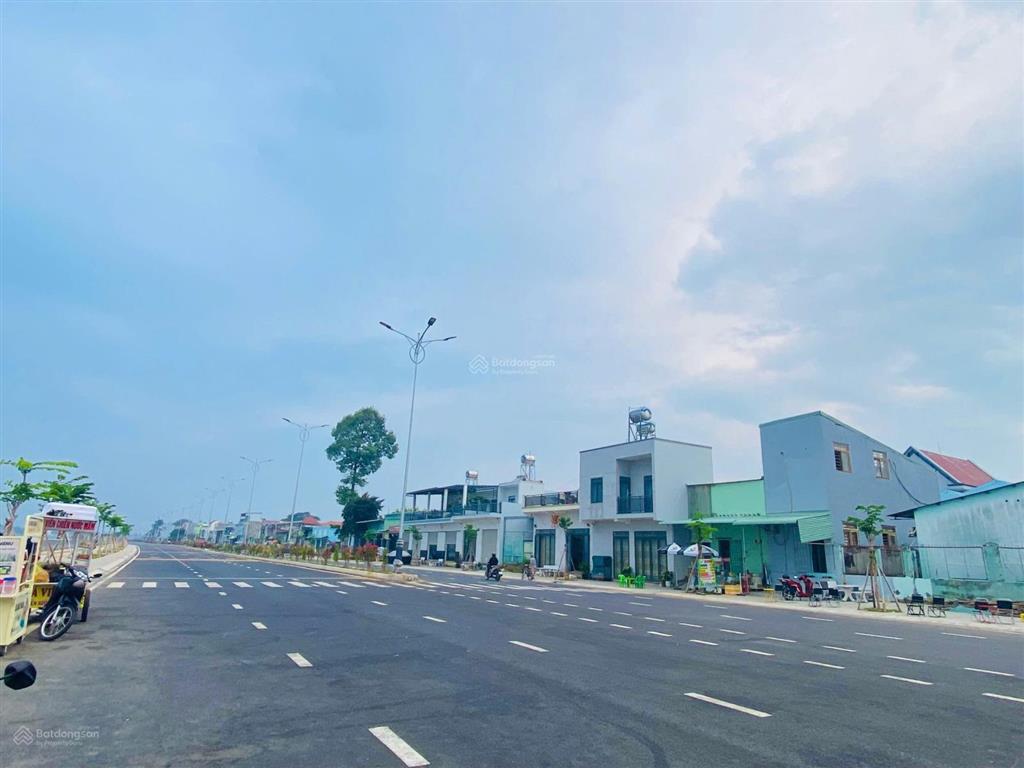 Bán nhà nghỉ 12 phòng ngay sát đường bờ kè mới phường bửu long