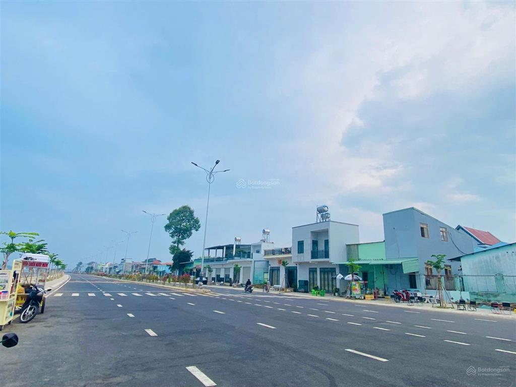 Bán căn nhà vườn ngang 10 mét, dt 404m2  mặt tiền đường võ thị sáu  biên hòa, xây vp, khách sạn