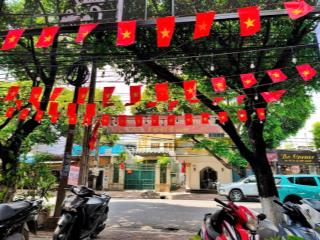 Bán nhà mặt tiền 500m2, hơn 300m2, sổ riêng công chứng ngay tại p thống nhất