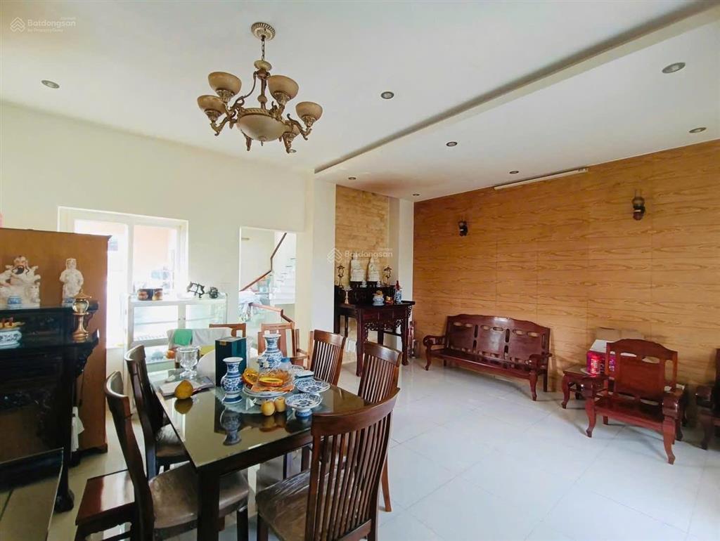 Bán nhà 1 trệt 2 lầu 2 mặt tiền đường nguyễn thành phương, p. trấn biên