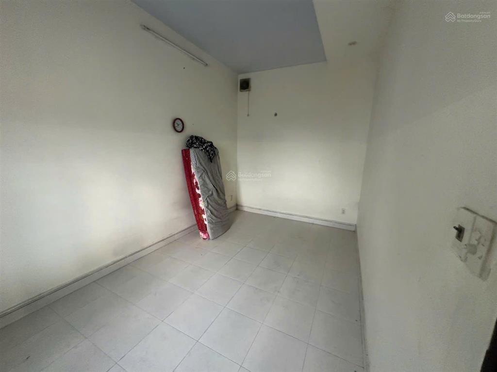 Bán nhà 1 trệt 2 lầu gần chợ tân biên, dt 89m², 3,99 tỷ,  0906 694 ***