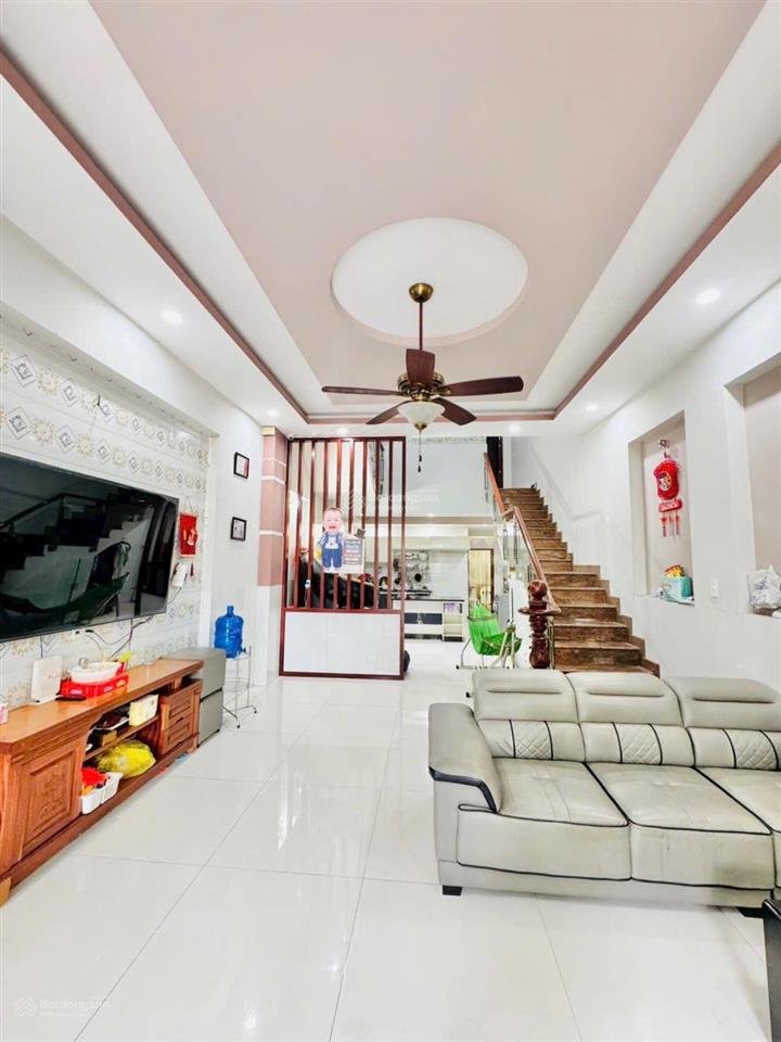 Bán căn nhà đẹp 1 trệt 2 lầu kdc bửu long gần song ngữ lạc hồng