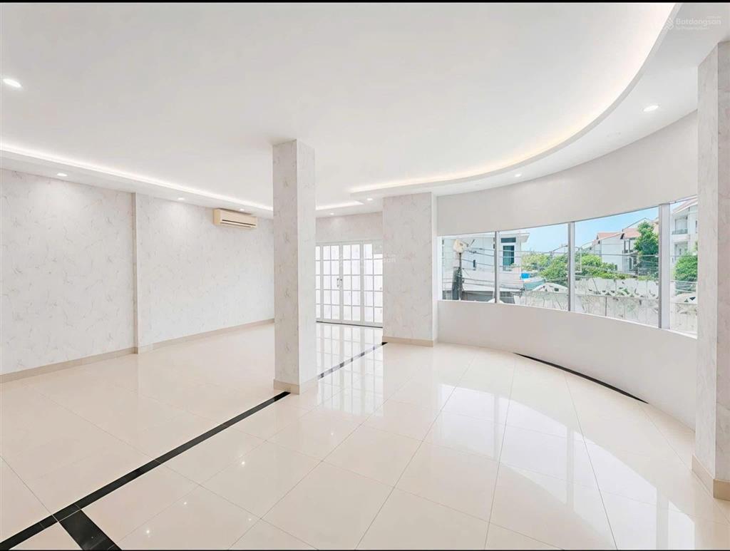 Cho thuê tòa nhà góc 2 mặt tiền d2d biên hòa 0906 694 ***
