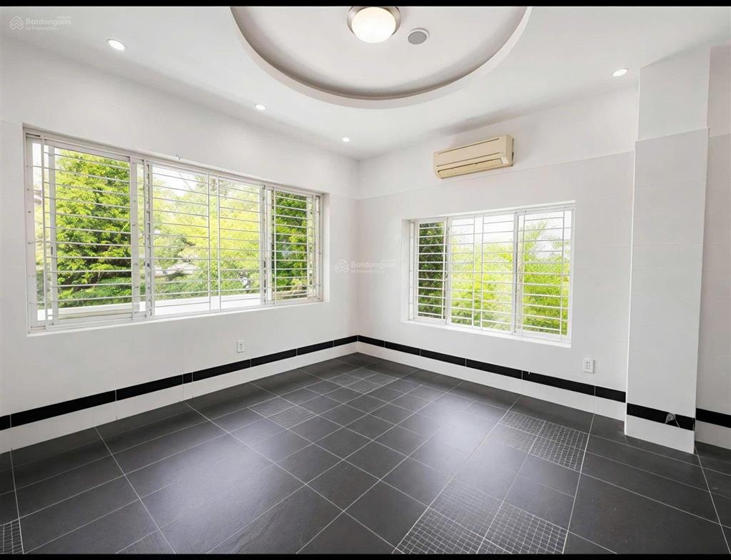 Cho thuê tòa nhà góc 2 mặt tiền d2d biên hòa 0906 694 ***