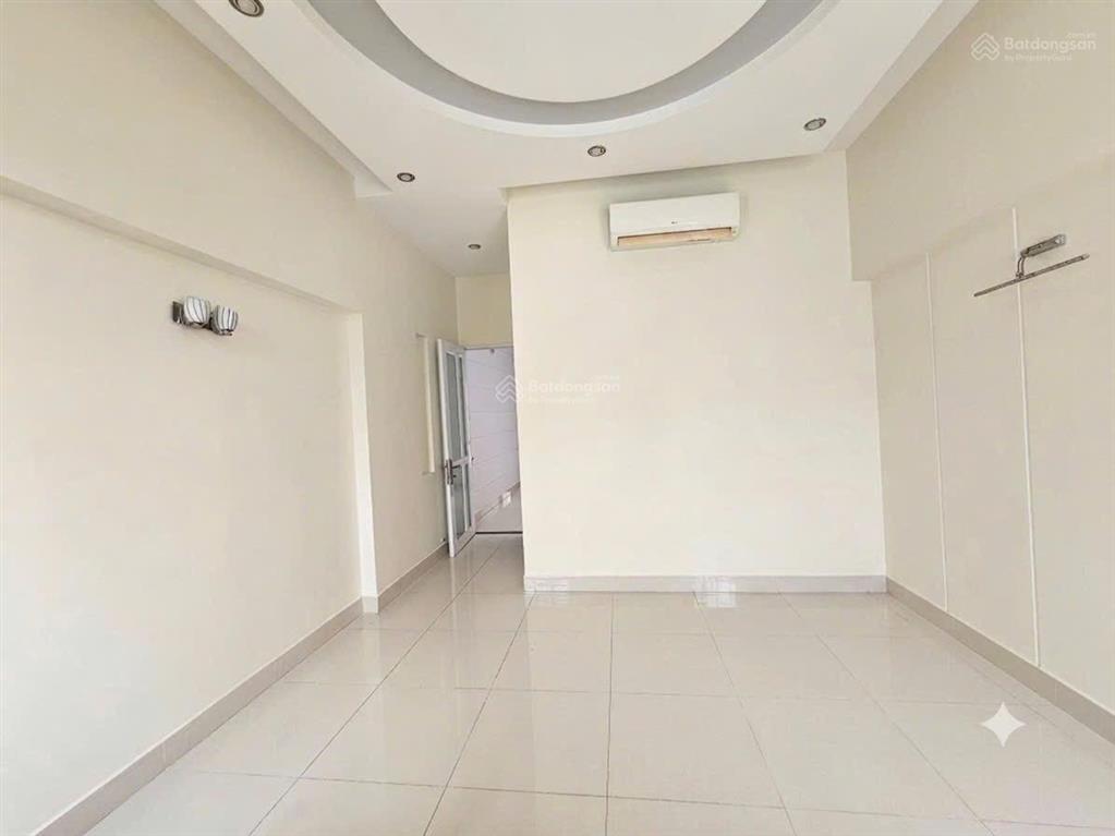 Bán nhà 1 trệt 3 lầu kdc d2d võ thị sáu, biên hòa