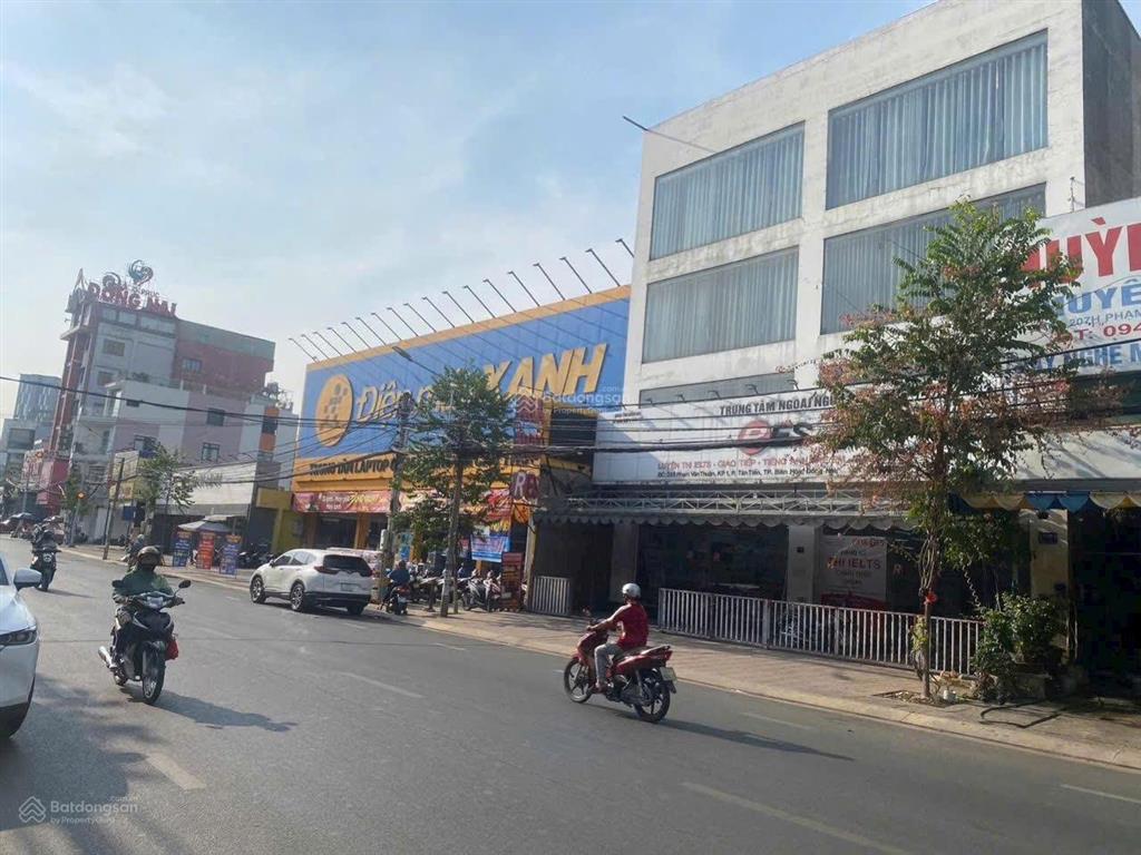 Bán nhà lầu mặt tiền gần 500m2, mt 13.6m phạm văn thuận dòng tiền ổn định sổ hồng đủ ngay trung tâm