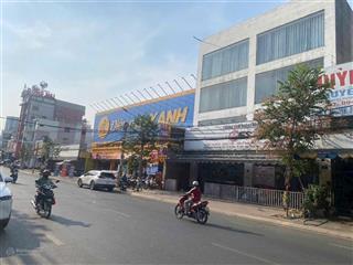 Bán nhà lầu mặt tiền gần 500m2, mt 36m phạm văn thuận dòng tiền ổn định, sổ hồng đủ, ngay trung tâm