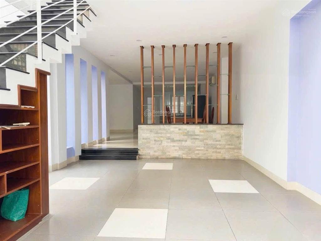 Cho thuê nhà nguyên căn đường d4 khu d2d võ thị sáu  p. thống nhất