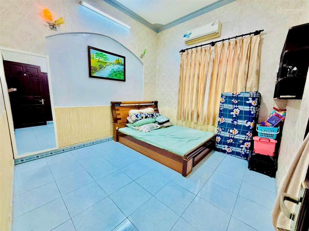 Bán nhà bt 1 trệt 1 lầu ngay sát đường bờ kè mới p. bửu long. dt 160m2, 12 tỷ,  0906 694 ***