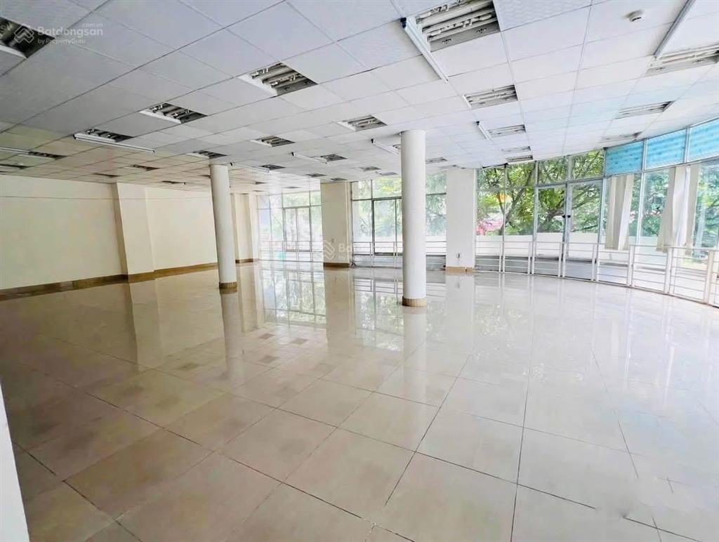 Cho thuê nhà 1 trệt 1 lầu ngang 15 mét đường nguyễn ái quốc  p. quang vinh