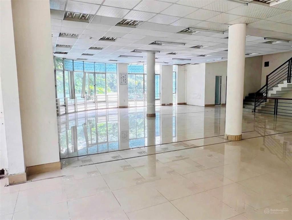 Cho thuê nhà 1 trệt 1 lầu ngang 15 mét đường nguyễn ái quốc  p. quang vinh