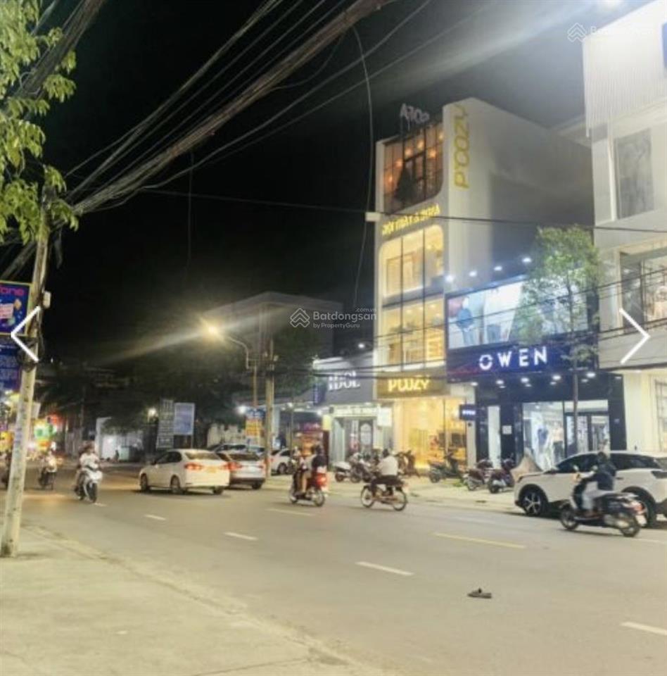 Cho thuê nhà mặt tiền đường phạm văn thuận. ngang 20m  ngay vincom biên hòa