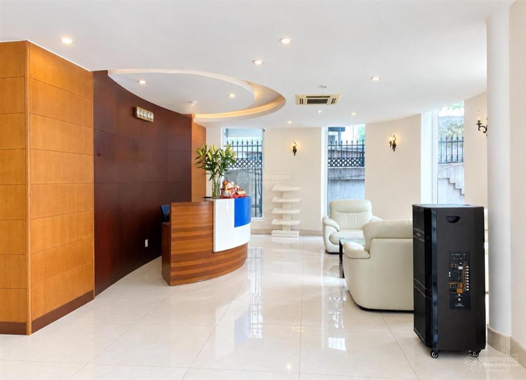 Cho thuê căn biệt thự mặt tiền đường võ thị sáu  p. trấn biên. dt 1269,7 m2.  0906 694 ***