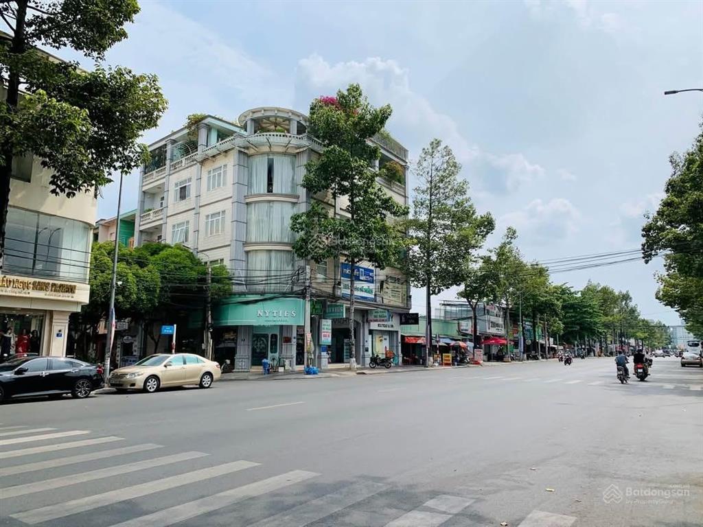 Cho thuê căn biệt thự mặt tiền đường võ thị sáu  p. trấn biên. dt 1269,7 m2.  0906 694 ***