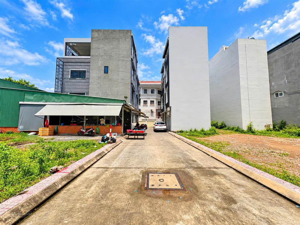 Cho thuê đất + nhà hơn 400m2 ngay tại trung tâm biên hoà, ngay công viên biên hùng, 30tr/tháng