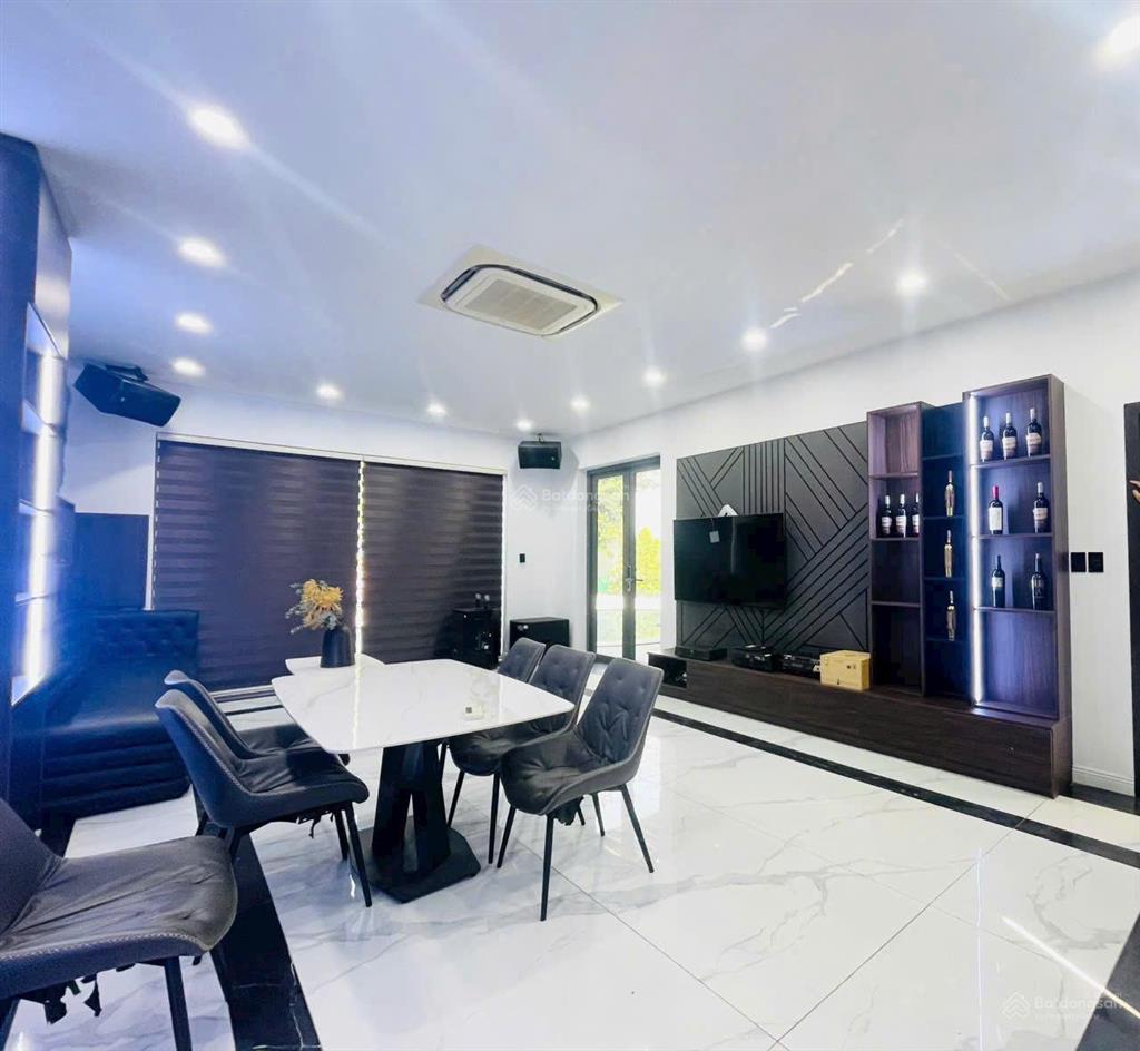 Cho thuê nhà phố full nội thất 1000m2 trung tâm p. trảng dài. 50 triệu/tháng,  0906 694 ***