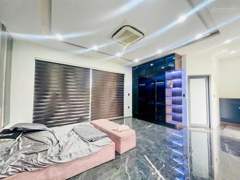 Cho thuê nhà phố full nội thất 1000m2 trung tâm p. trảng dài. 50 triệu/tháng,  0906 694 ***