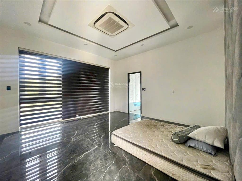 Cho thuê nhà phố full nội thất 1000m2 trung tâm p. trảng dài. 50 triệu/tháng,  0906 694 ***
