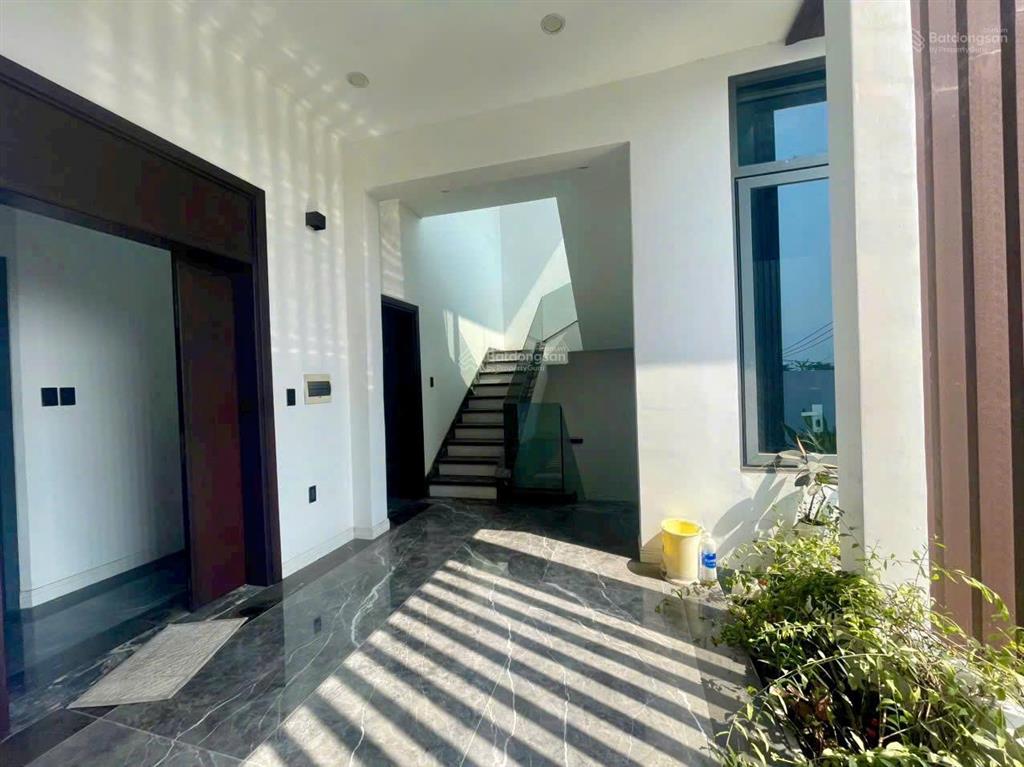 Cho thuê nhà phố full nội thất 1000m2 trung tâm p. trảng dài. 50 triệu/tháng,  0906 694 ***