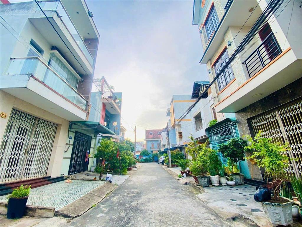 Chỉ 6,3 tỷ sở hữu lô biệt thự ngang 8 mét ngay vincom trung tâm biên hòa. dt 116m2, 0906 694 ***