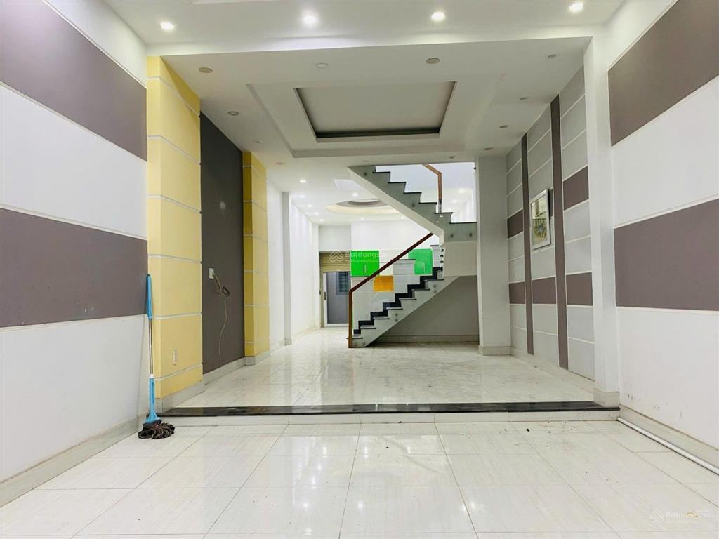 Bán nhà mới 1 trệt 1 lầu sân xe hơi tđc quang vinh. dt 79,8m2, 5,5 tỷ,  0906 694 ***