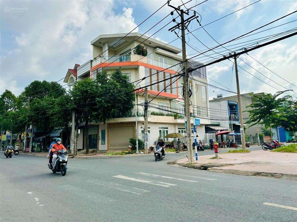 Bán nhà mới 1 trệt 1 lầu sân xe hơi tđc quang vinh. dt 79,8m2, 5,5 tỷ,  0906 694 ***
