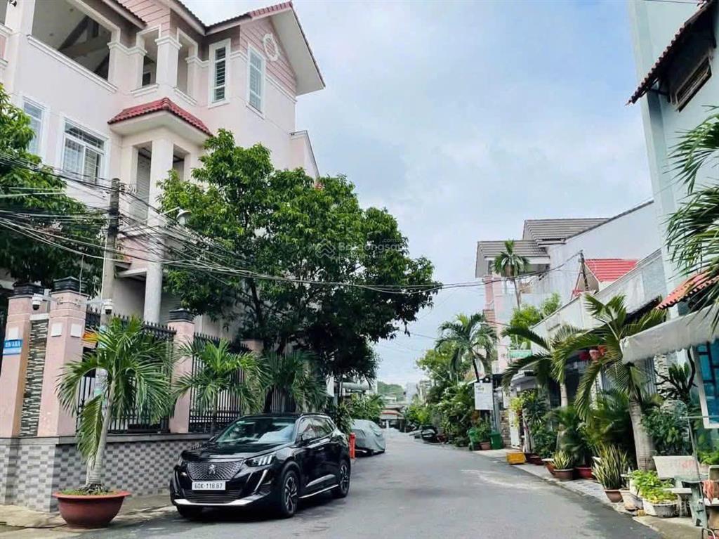 Bán căn nhà cấp 4 gần ngay đường lý văn sâm, p. tam hiệp. dt 103m2, nở hậu 3,9m, 3,9 tỷ, 0906 694 ***