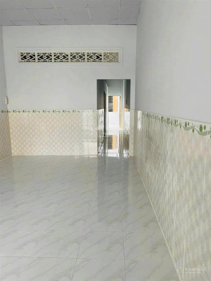 Bán căn nhà cấp 4 gần ngay đường lý văn sâm, p. tam hiệp. dt 103m2, nở hậu 3,9m, 3,9 tỷ, 0906 694 ***