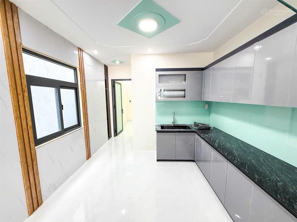 Bán nhà lầu p. tân phong gần chợ phúc hải đường xe hơi, dt 60m2, 3,2 tỷ,  0906 694 ***