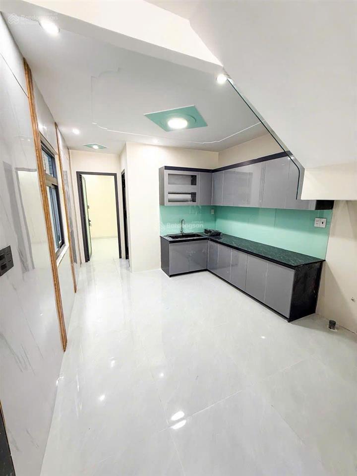 Bán nhà lầu p. tân phong gần chợ phúc hải đường xe hơi, dt 60m2, 3,2 tỷ,  0906 694 ***