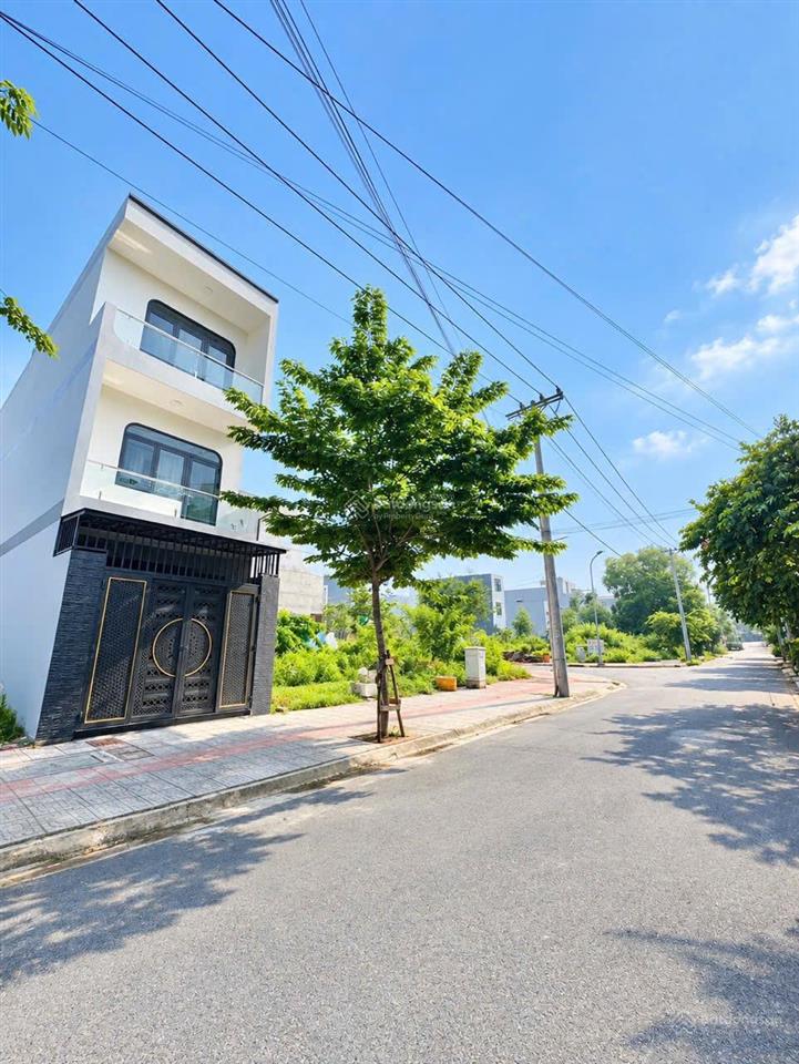 Bán nhà 1 trệt 2 lầu kdc  bửu long 3, biên hoà. dt 74m2, 5,7 tỷ. 0906 694 ***