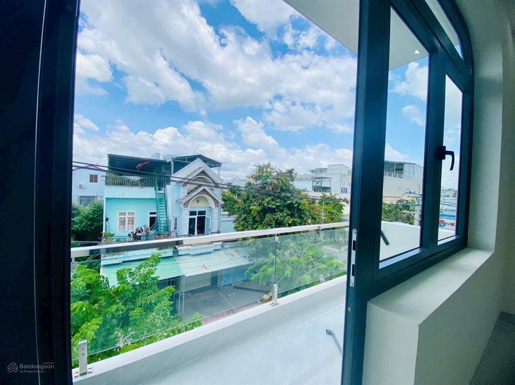 Bán nhà 1 trệt 2 lầu kdc  bửu long 3, biên hoà. dt 74m2, 5,7 tỷ. 0906 694 ***