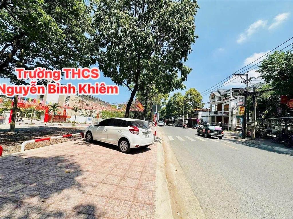 Bán đất mt đường nguyễn du, p. quang vinh, dt 250m2, giá 19 tỷ,  0906 694 ***