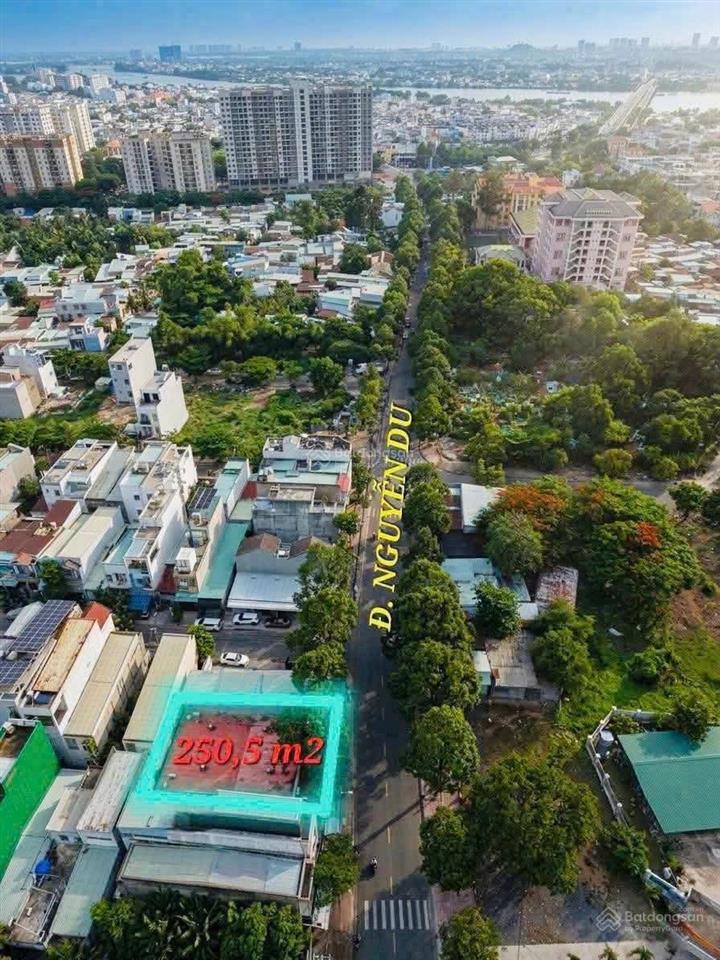 Bán đất mt đường nguyễn du, p. quang vinh, dt 250m2, giá 19 tỷ,  0906 694 ***