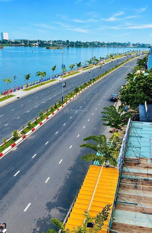 Lô đất ngang 7,6 mét mặt tiền đường bờ kè mới bửu long gần đại học  cs1