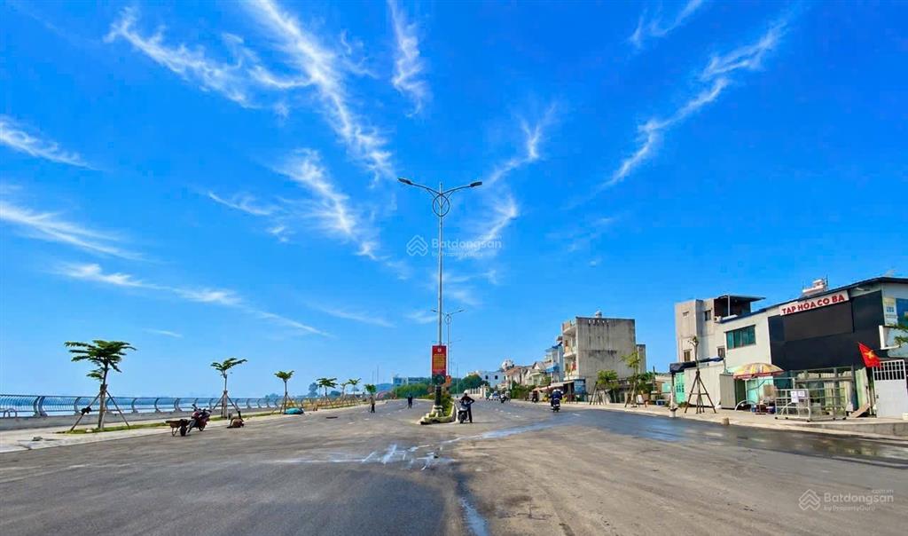 Lô đất ngang 7,6 mét mặt tiền đường bờ kè mới bửu long gần đại học  cs1