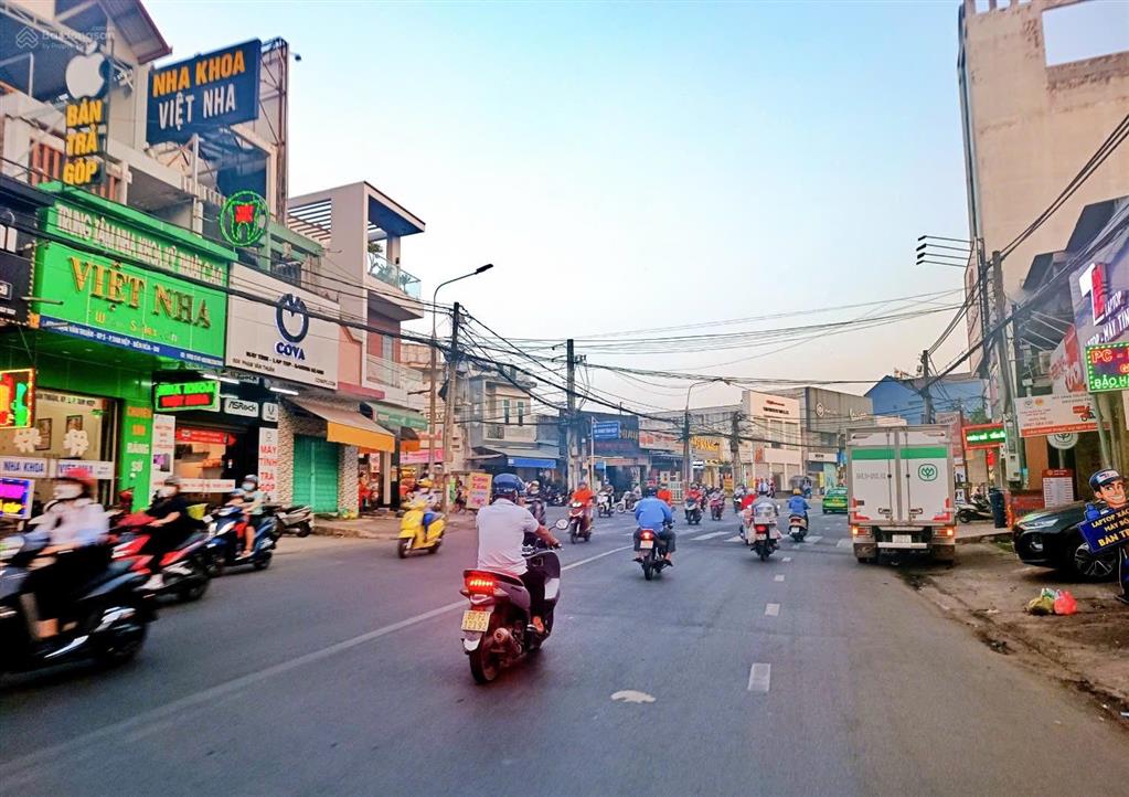 Bán nhà mặt tiền phạm văn thuận hơn 200m2 vị trí đắc địa kinh doanh tốt. e 0906 694 ***