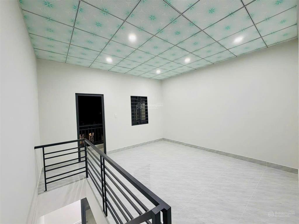 Bán nhà 1 trệt 1 lầu sát bên chợ tân phong sổ riêng, đã hoàn công. dt 77,6m2, 4,2 tỷ,  0906 694 ***